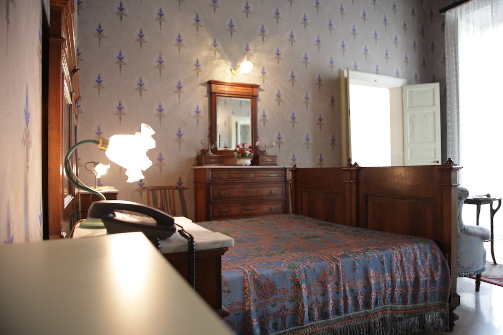 Hotel Regina D'arborea 18/40