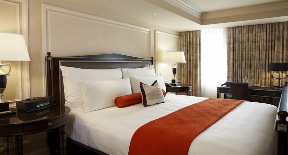 CLASSIC, QUEEN BED