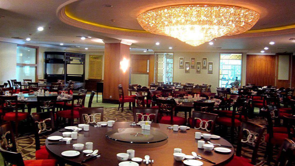 Emerald Garden International Hotel 16/17