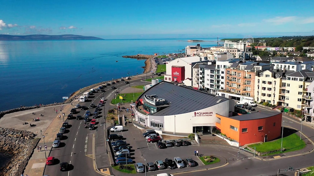 Flannerys Hotel Galway 52/60