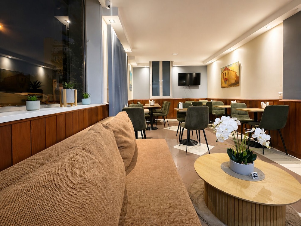 Hotel des Bains 30/48