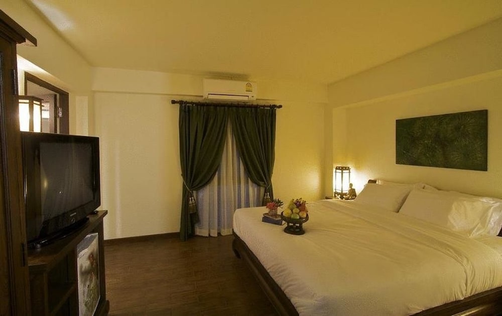 Anoma Boutique House 7/24