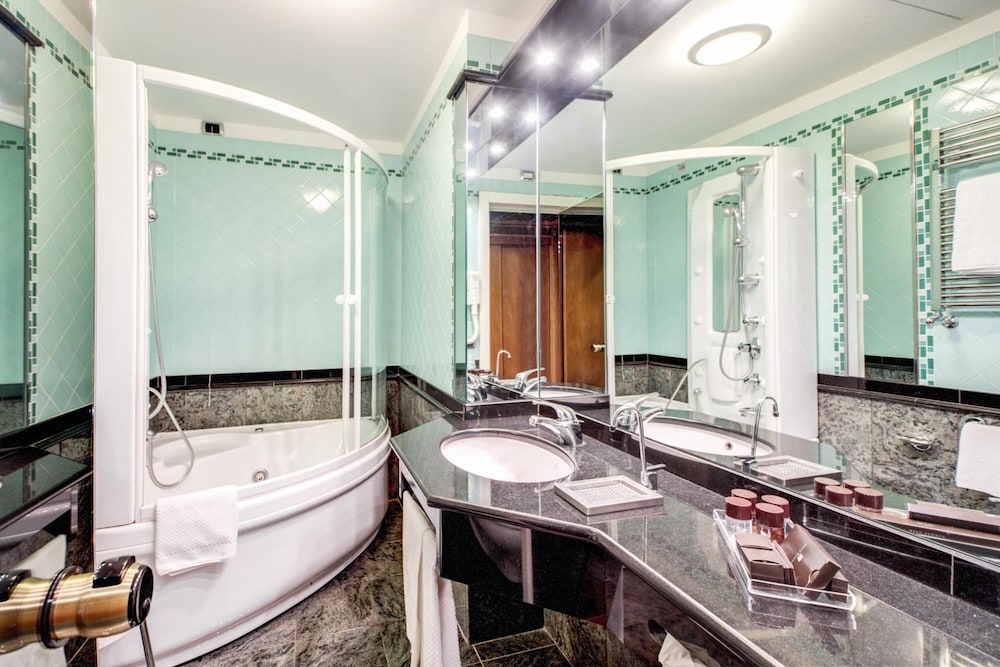 Brunelleschi Hotel Milan 21/49