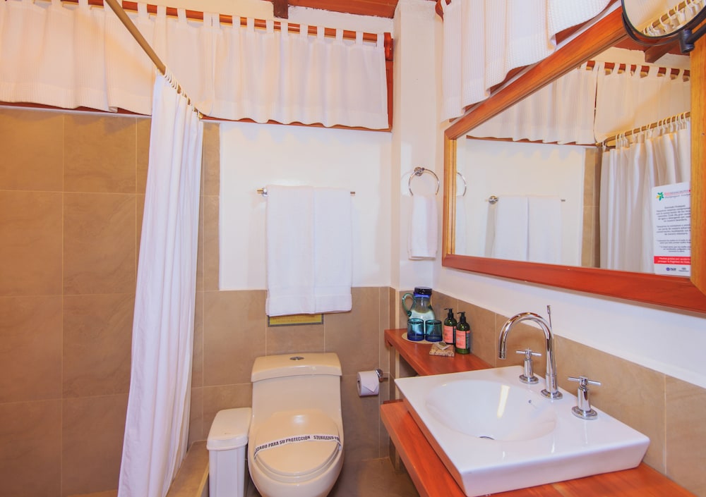 Red Mangrove Aventura Lodge 26/77