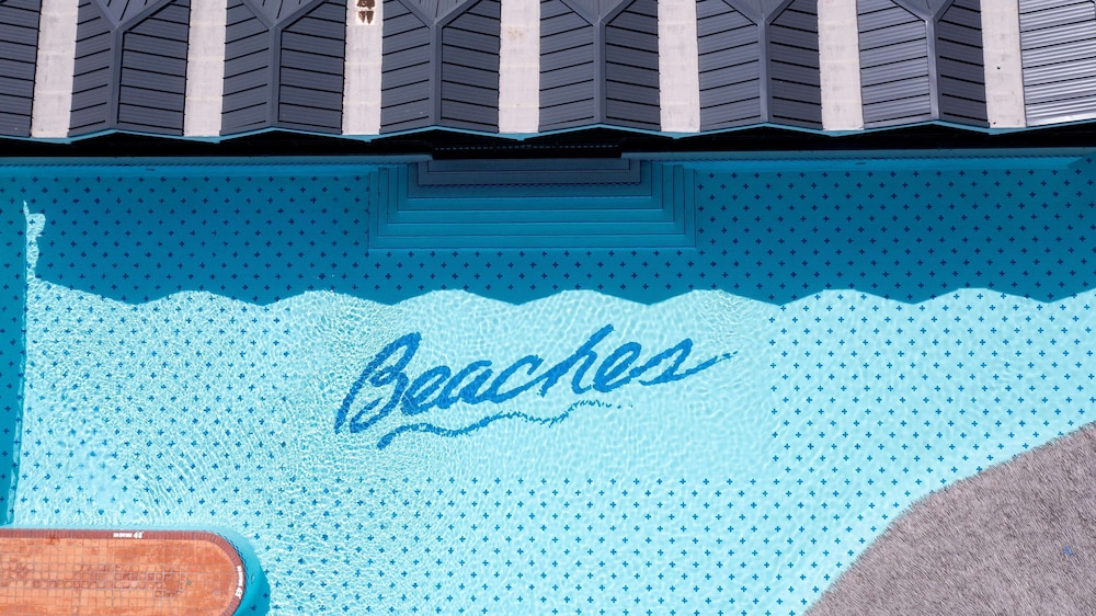 Beaches Negril 41/81