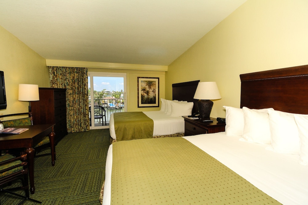 Treasure Bay Hotel and Marina 26/63