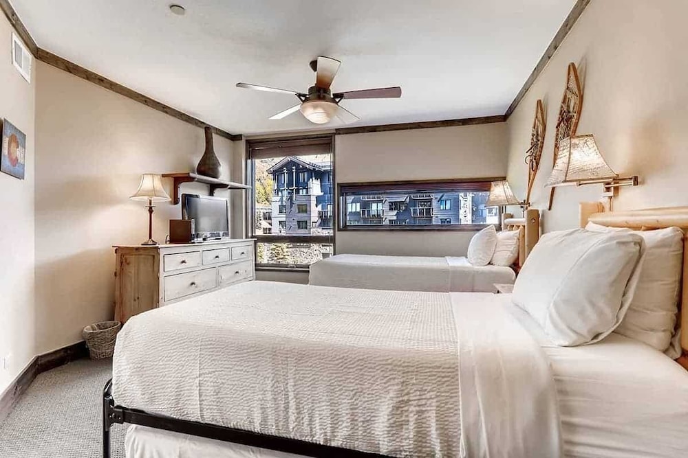 The Vail Spa Condominiums 27/76