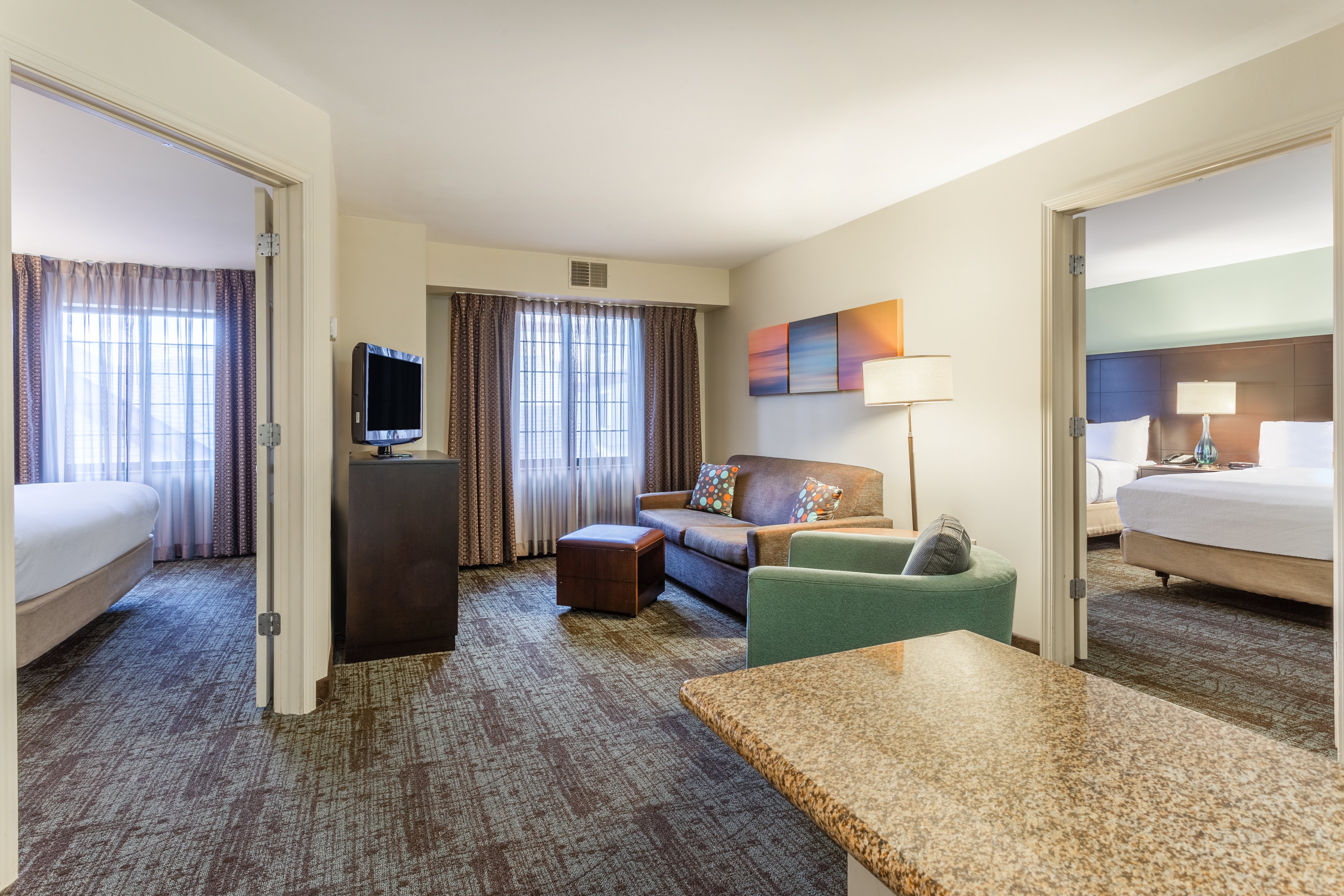 Staybridge Suites Davenport 42/64