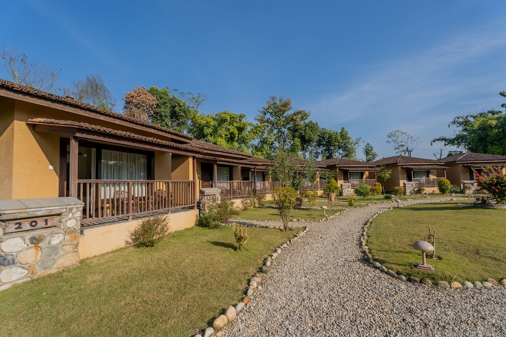 Jungle Villa Resort Chitwan 24/28