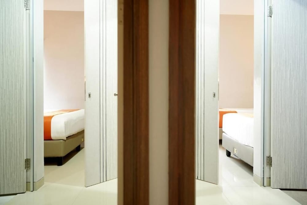 Superior, Twin Beds