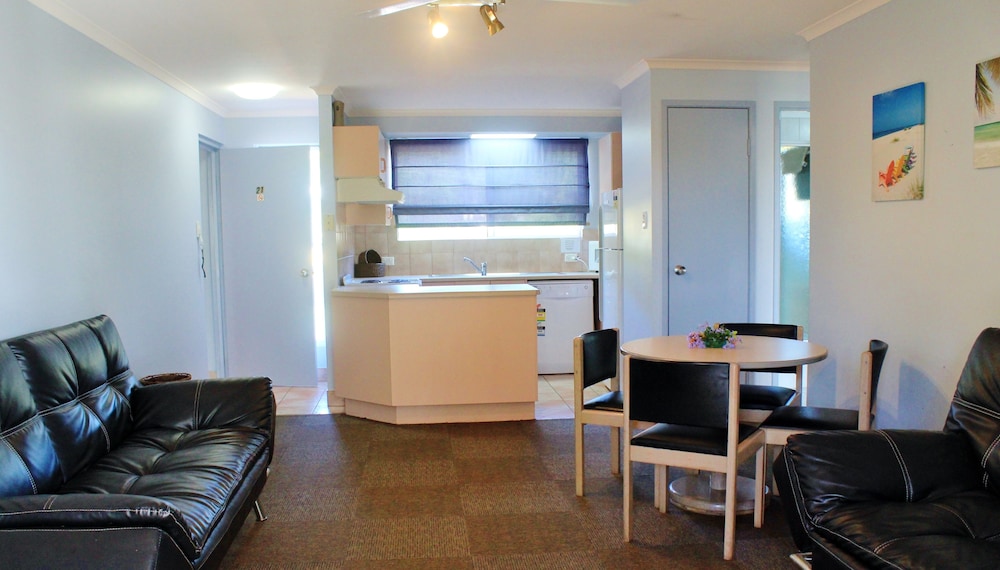 Rainbow Sands Resort 12/29