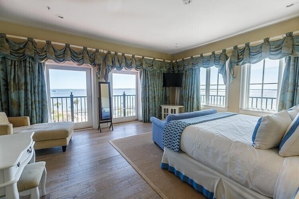 Harborside At Charleston Harbor Resort And Marina 9/50