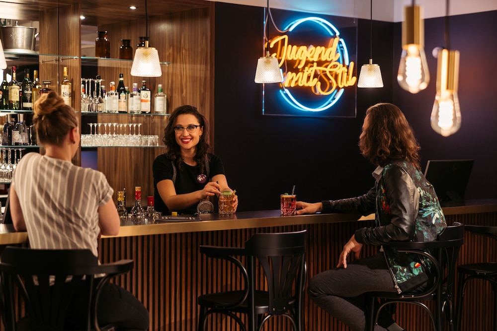Hotel Schani Salon 43/48