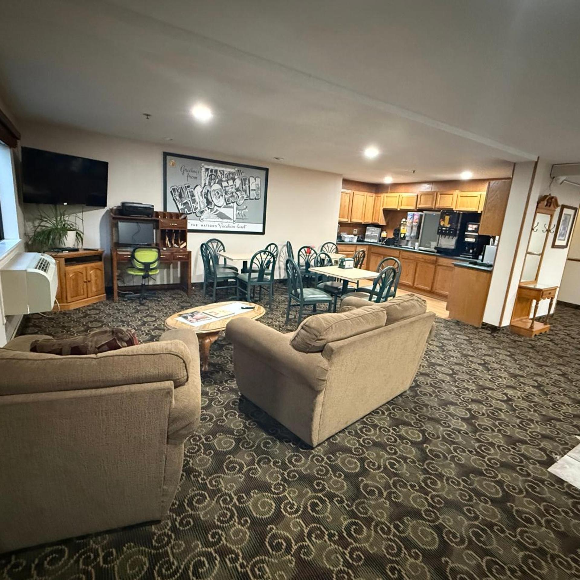 Dodgeville Inn & Suites 32/44