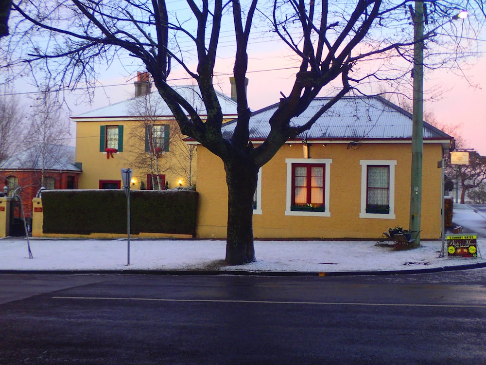 BLAKES MANOR DELORAINE 12/69