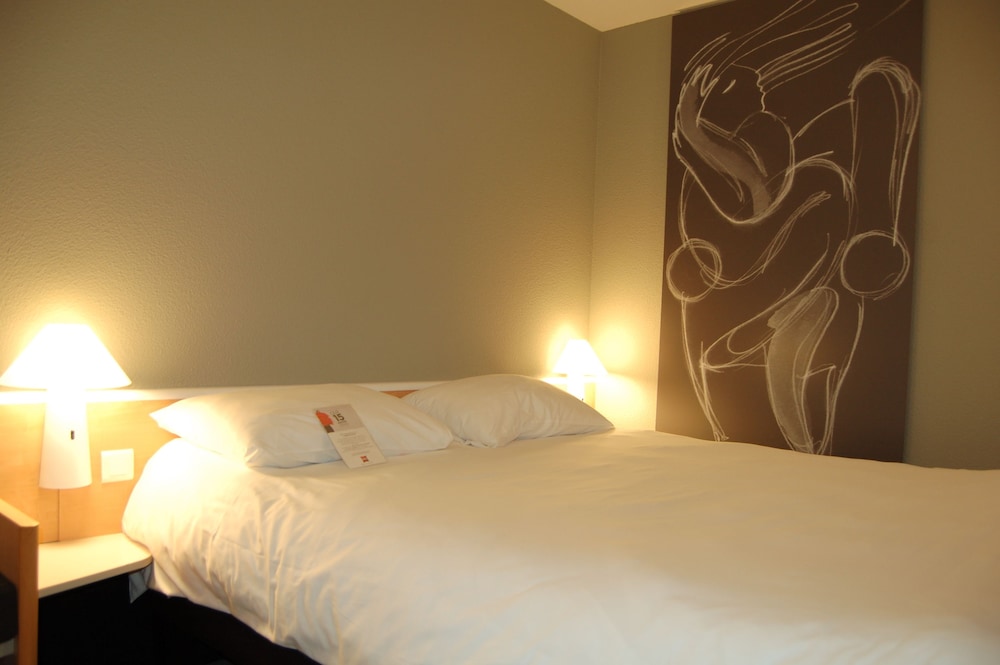 Ibis Auray 12/65