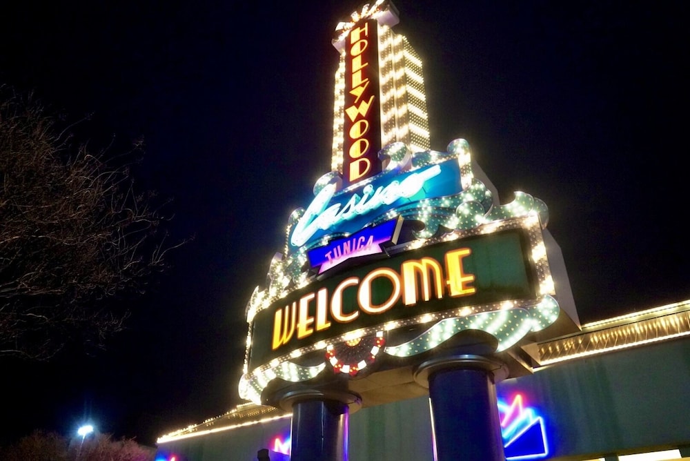 Hollywood Casino Tunica 4/74