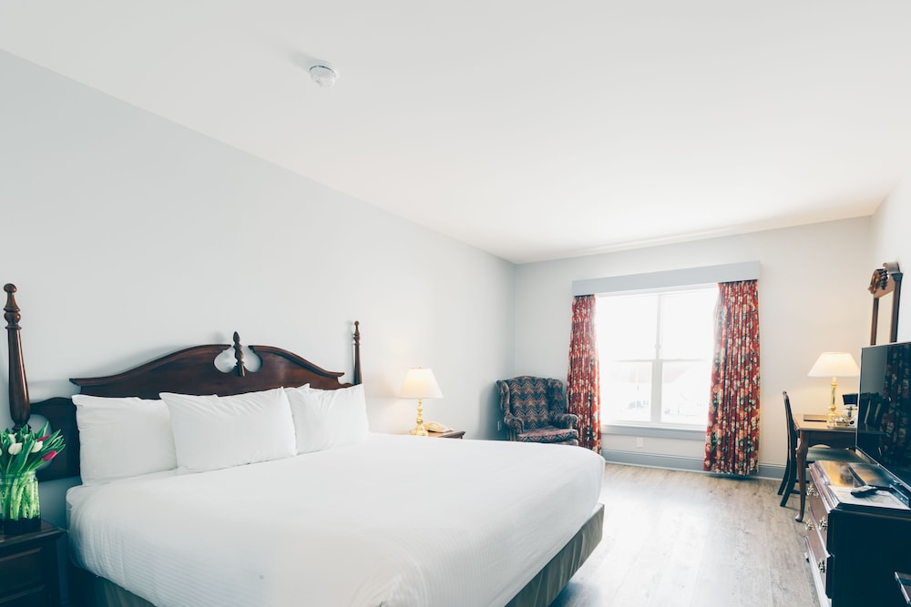 Loyalist Country Inn A Lakeview Resort 18/45