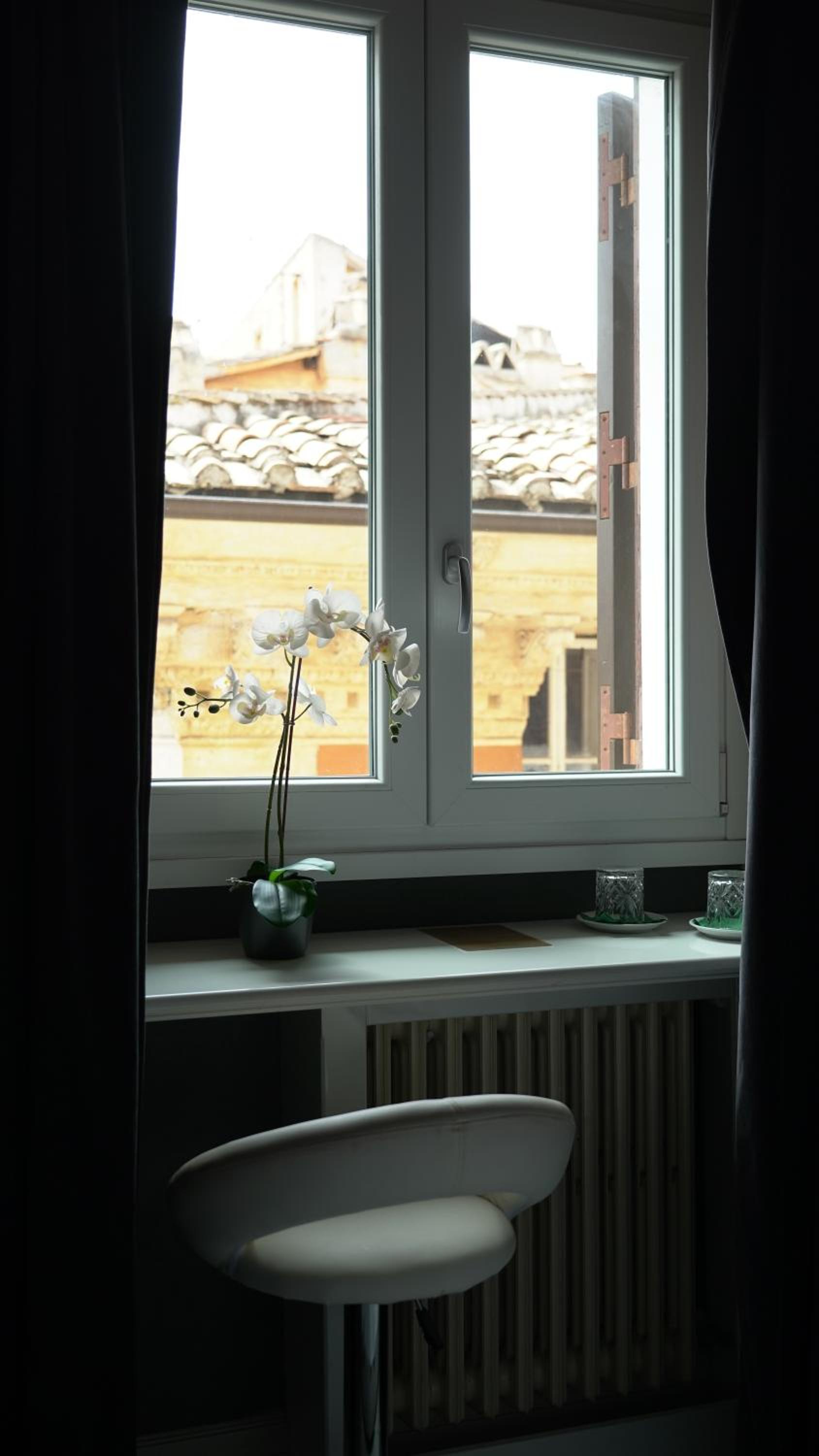 Rhome Luxury Suite 14/25