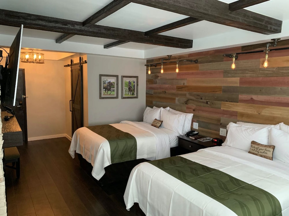 Cedar Stables Inn And Suites 6/17