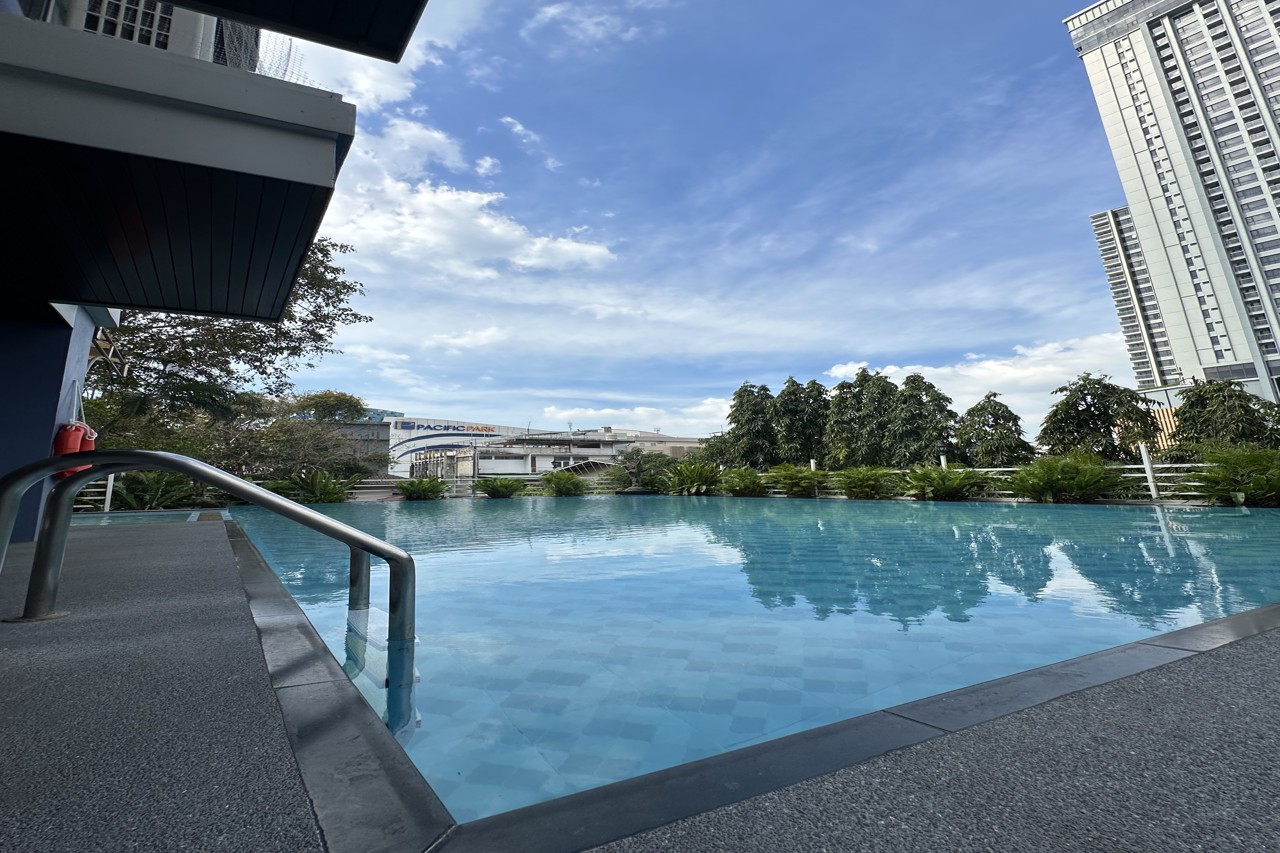 J Town Serviced Apartments Hotel 46/58