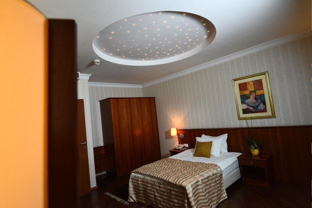 Karpos Hotel 14/50