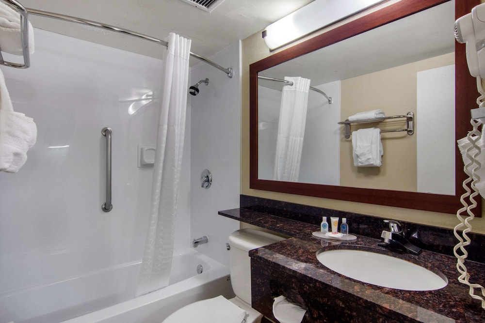 Best Western Plus Atlanta Sandy Springs Perimeter Hotel 6/28