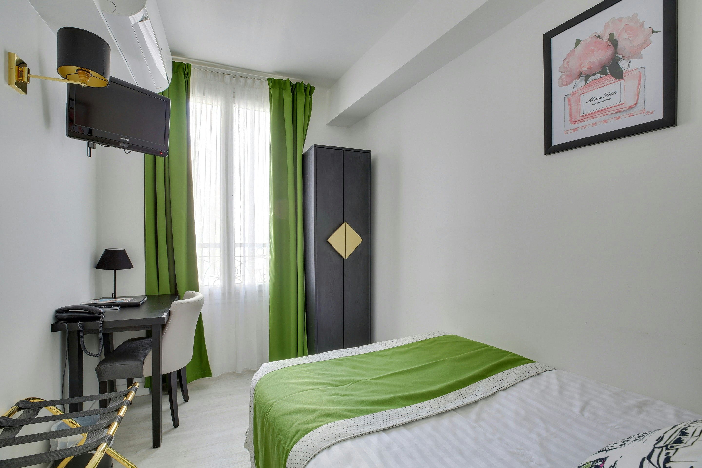 Hotel Riviera Elysees 30/95