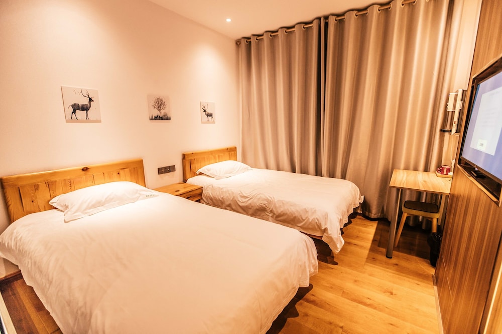 Qufu International Youth Hotel 10/30