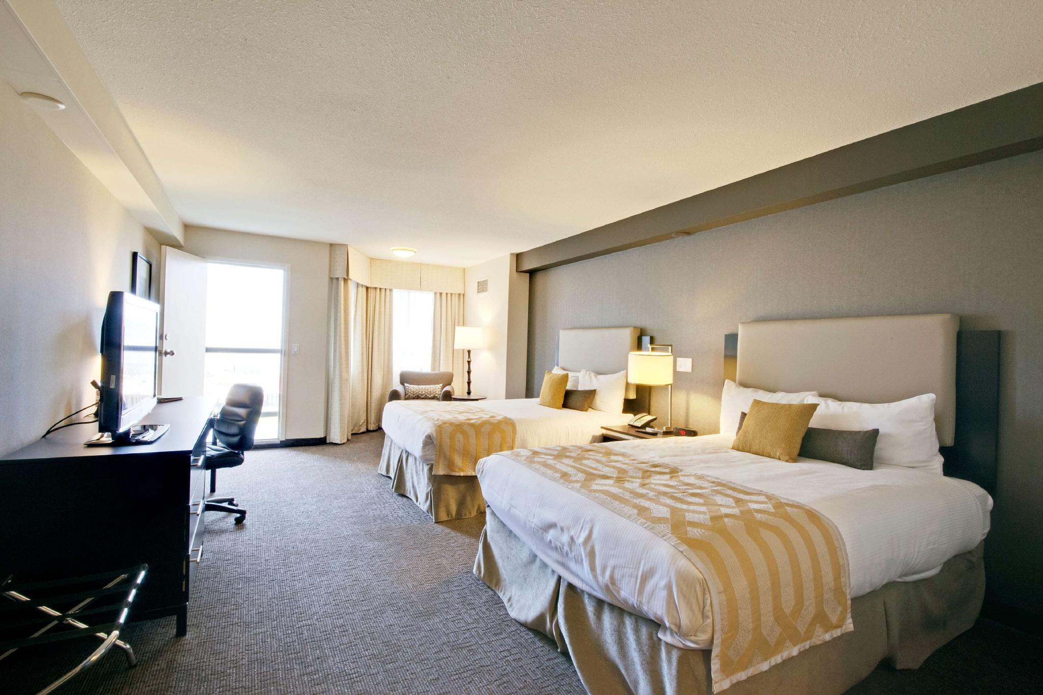 Coast, 2 Queen Beds, Valley View