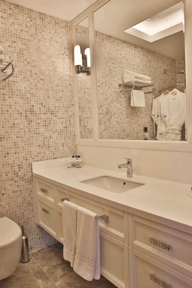 جناح بسرير كينج، Bof Hotels Ceo Suites 7/8
