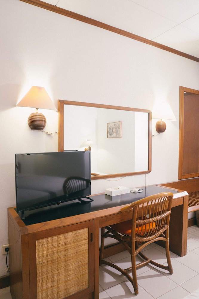 Hotel Bumi Asih 56/64