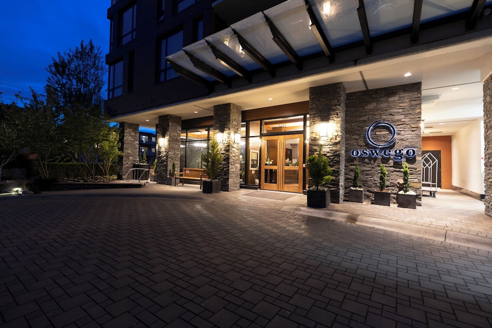 The Oswego Hotel 61/67