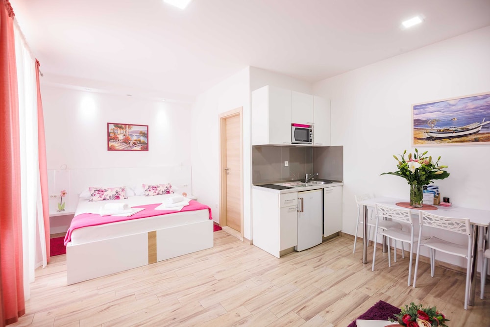 APARTMENTS GABRIERI 43/59