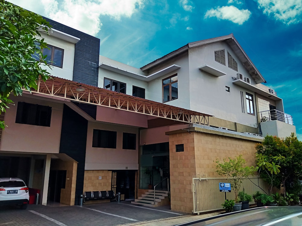 Gapura Residence Hotel Semarang 30/36
