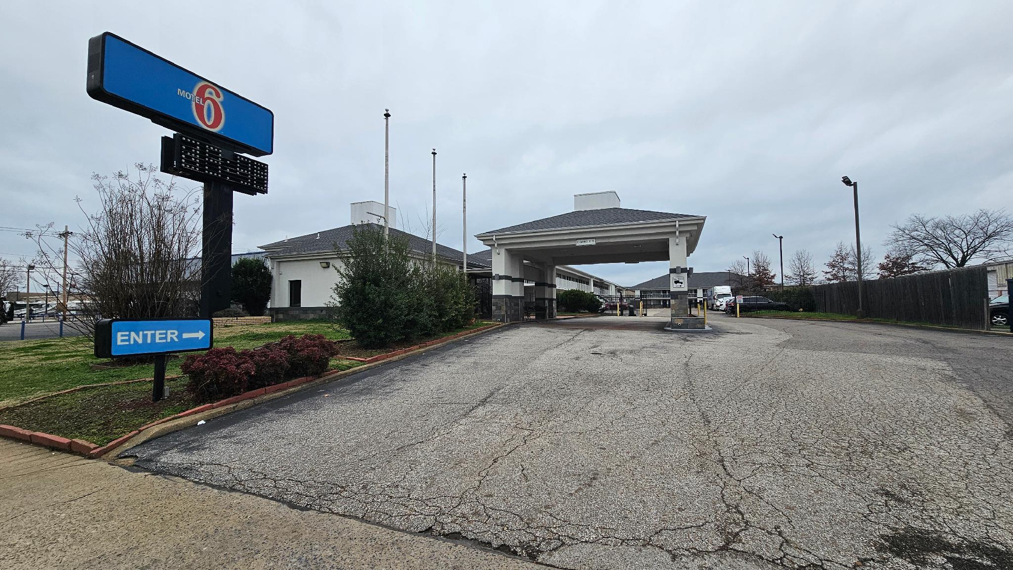 Motel6 Memphis, TN - Graceland 23/28