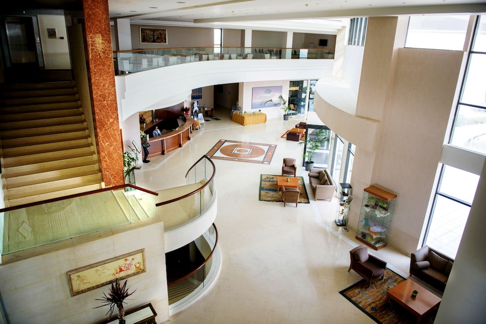 Ramada Plaza by Wyndham Thraki 36/49
