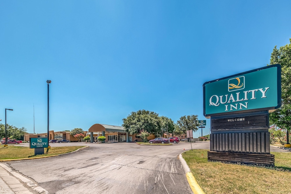 Quality Inn Gainesville 2/39