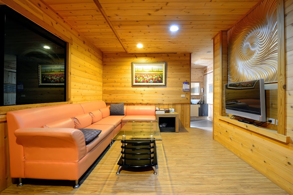 Spring Ground B B 33/55