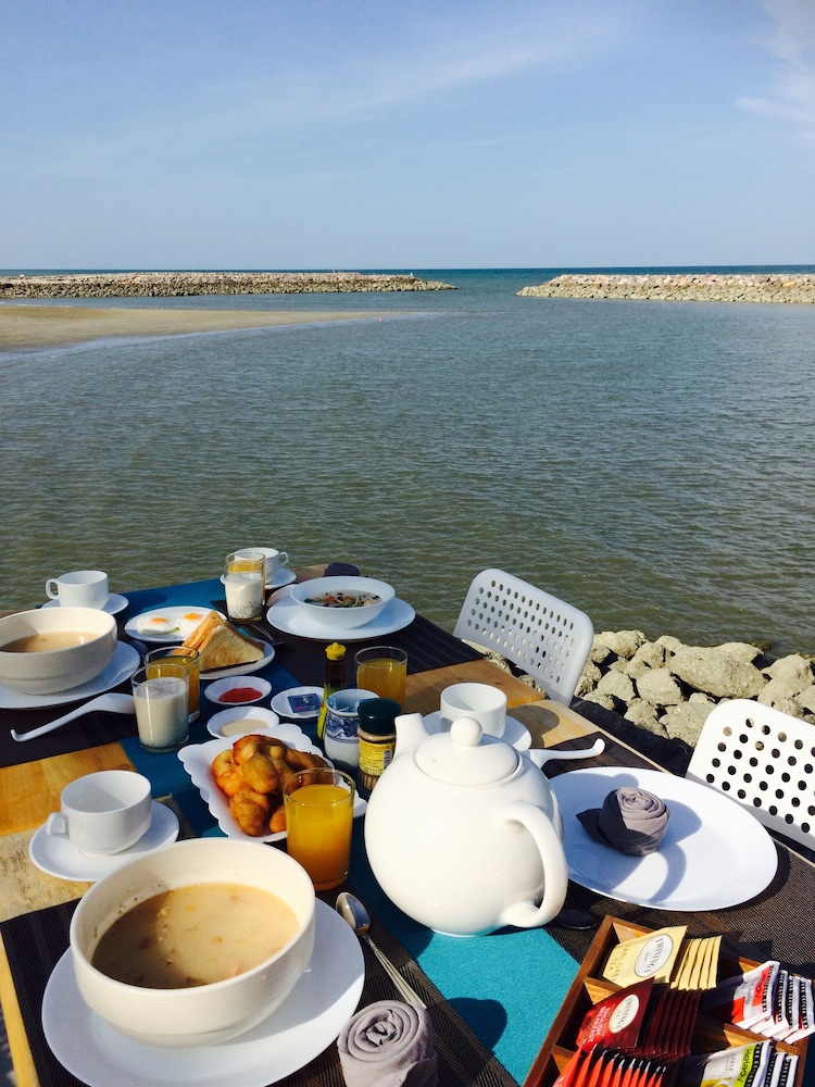 Chomtalay Resort At Had Chaosamran Beach 33/34