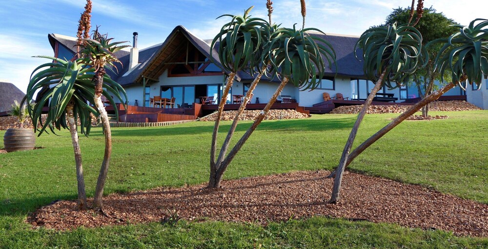 J-Bay Zebra Lodge 34/50