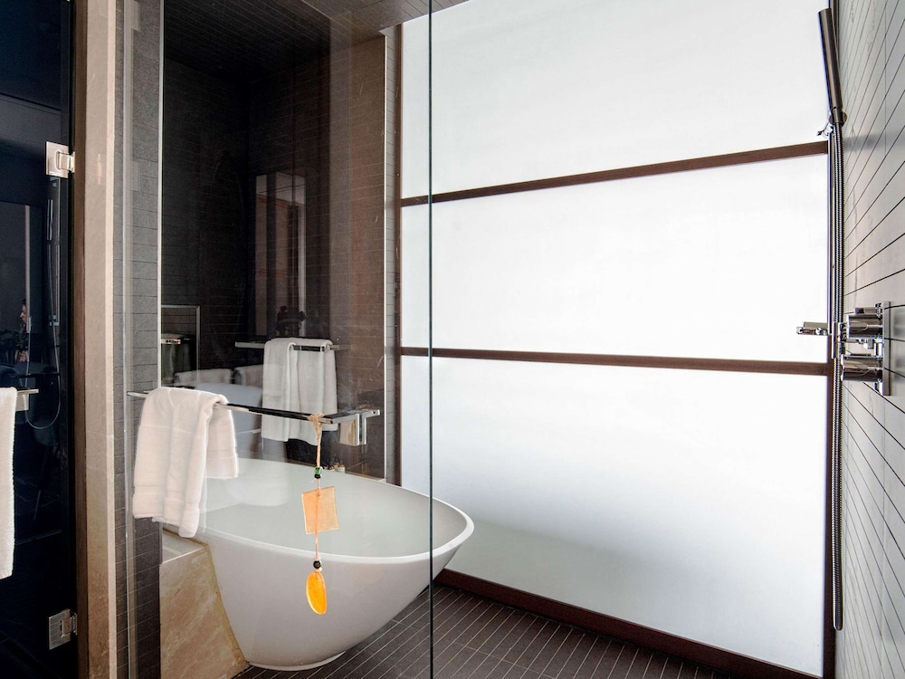 2 Bedrooms, Suite, Bosphorus View, Club Lounge Access، Fairmont Quasar Istanbul 6/6