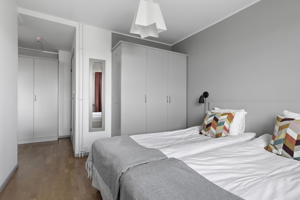 1 BEDROOM, APARTMENT