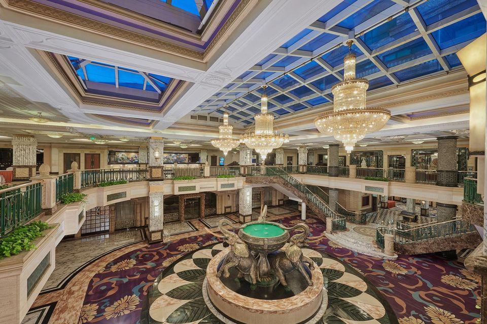 Fragrant Hill Hotel 42/60