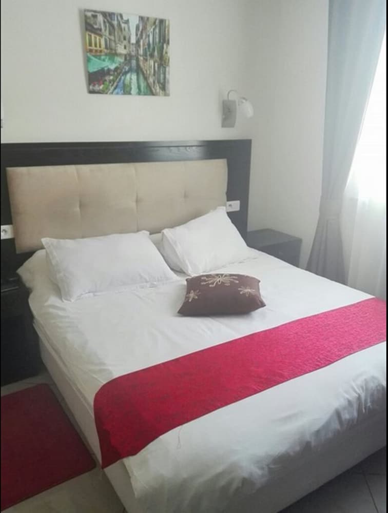 Room at Hotel Les 2 Horloges, ORAN - DZ