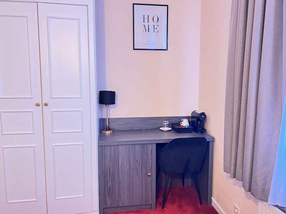 La Bourse Hotel 32/39