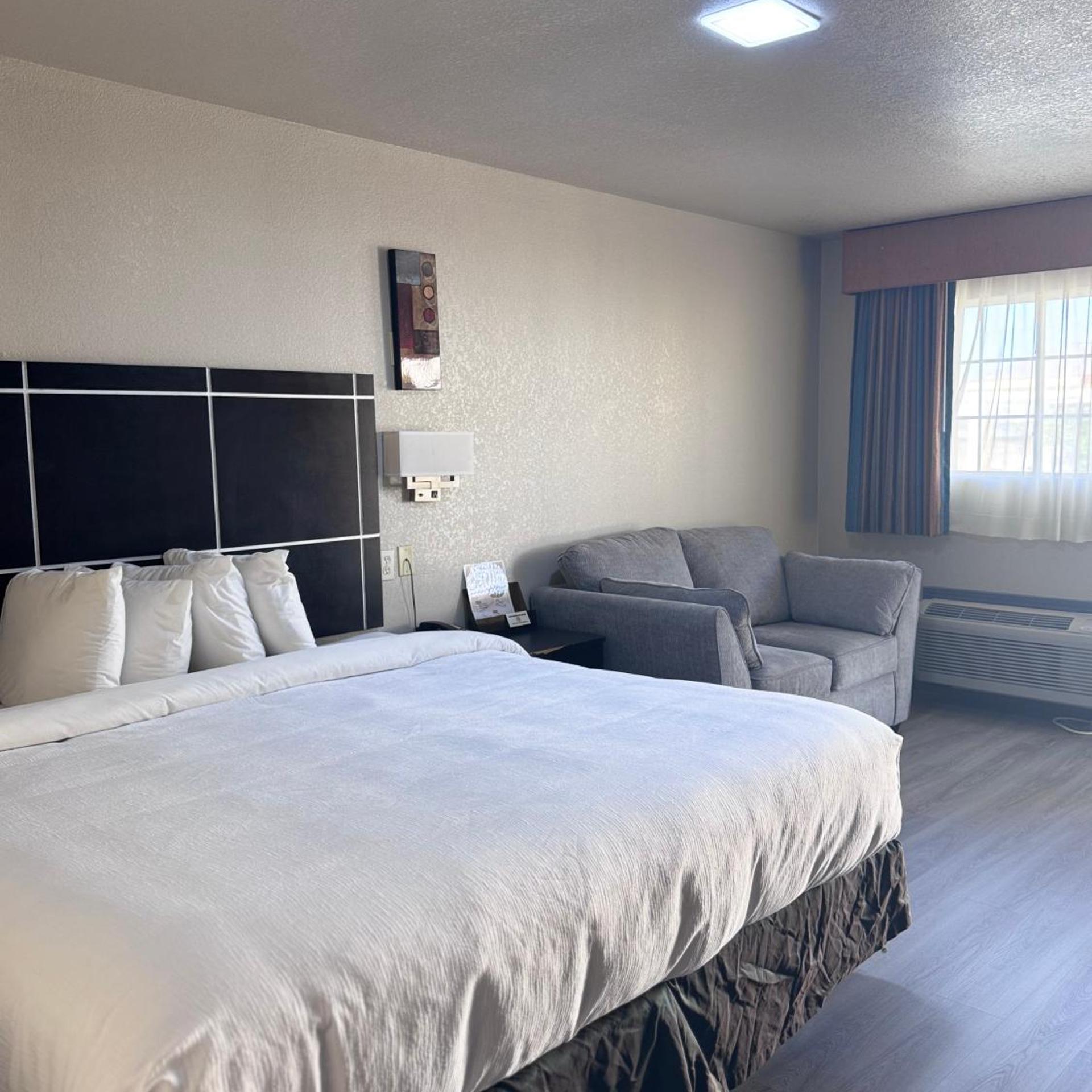 Executive inn 10/24