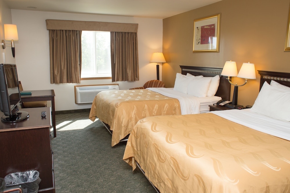 Quality Inn Edgerton, WI 13/39