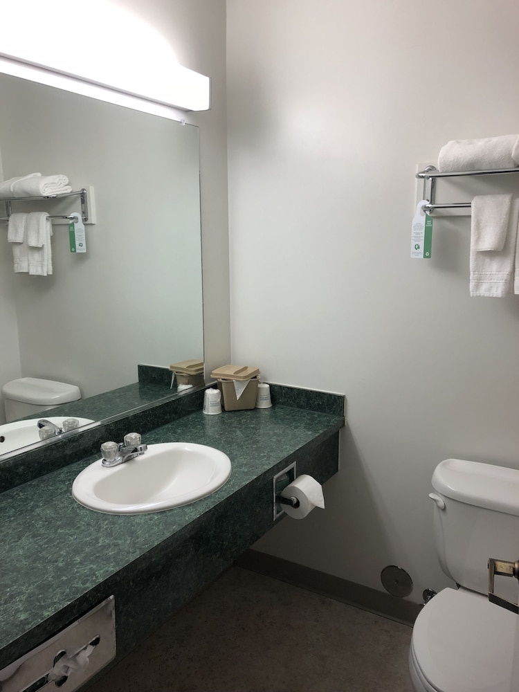 Super 8 By Wyndham Central Pt Medford 10/16