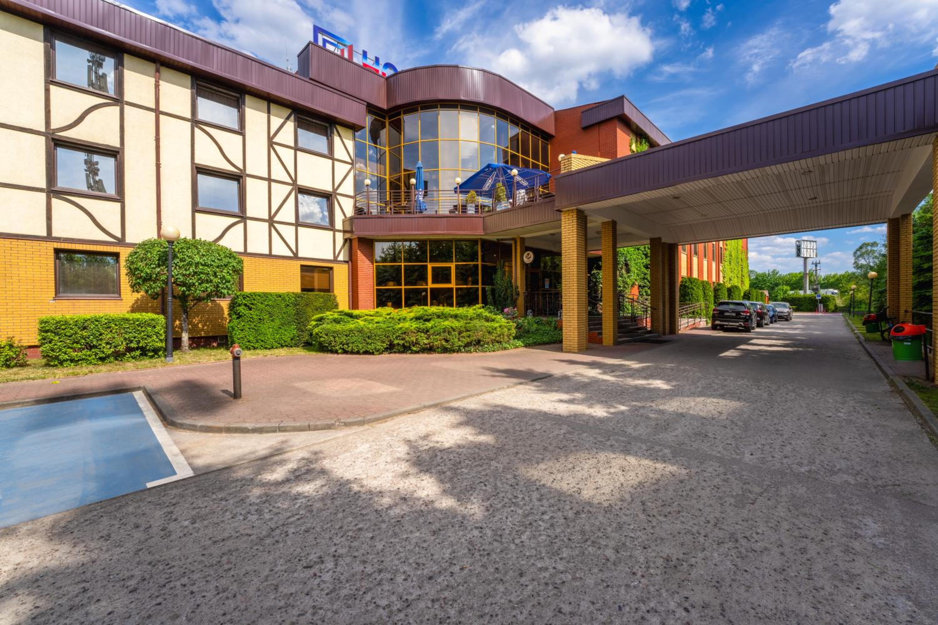 HOTEL 500 37/50